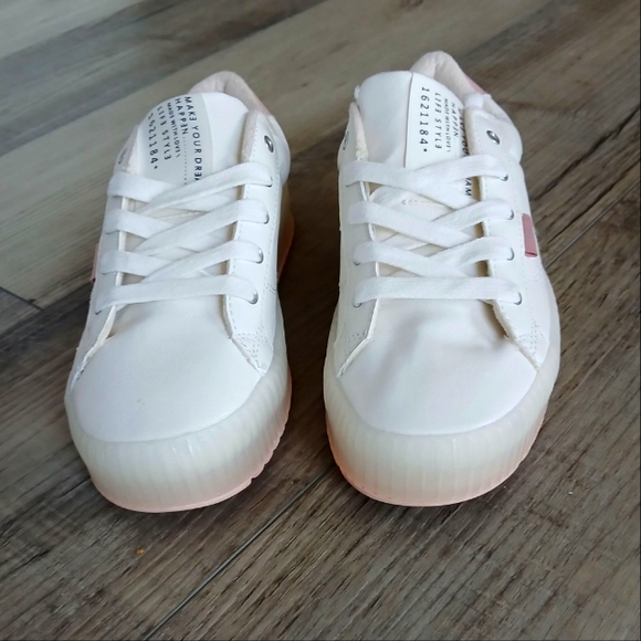 NWOT Zara Sneakers Girls Size 33 - Picture 3 of 6